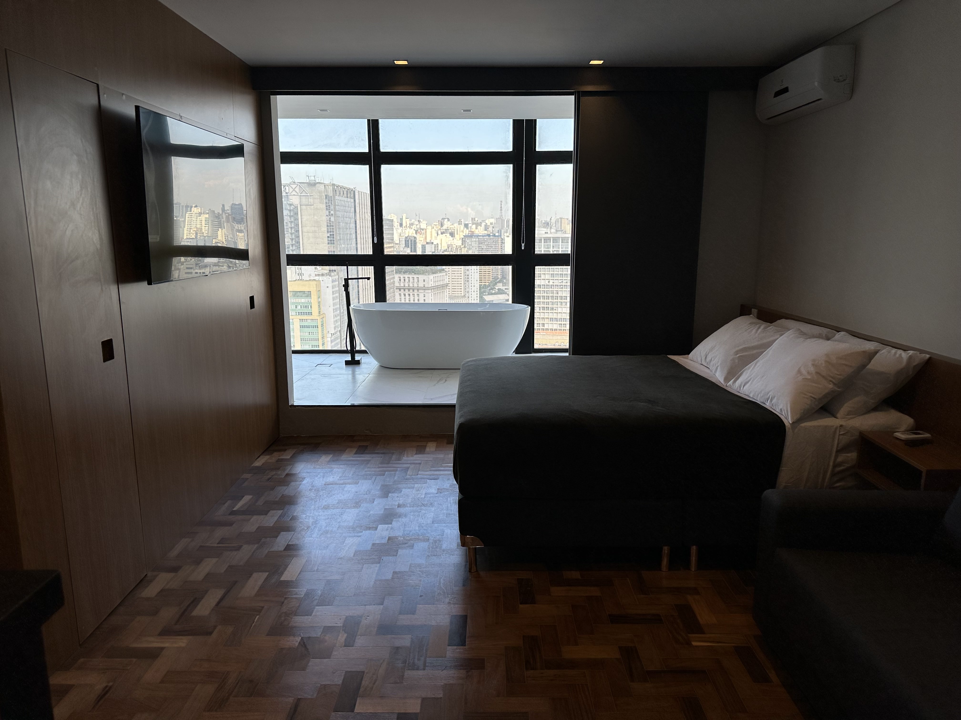 Suite Luxo com Banheira